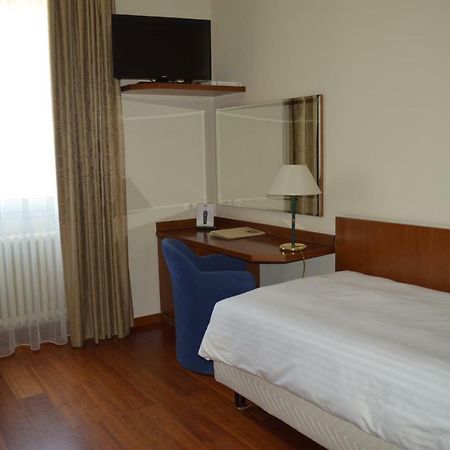 City Hotel Варезе Екстериор снимка