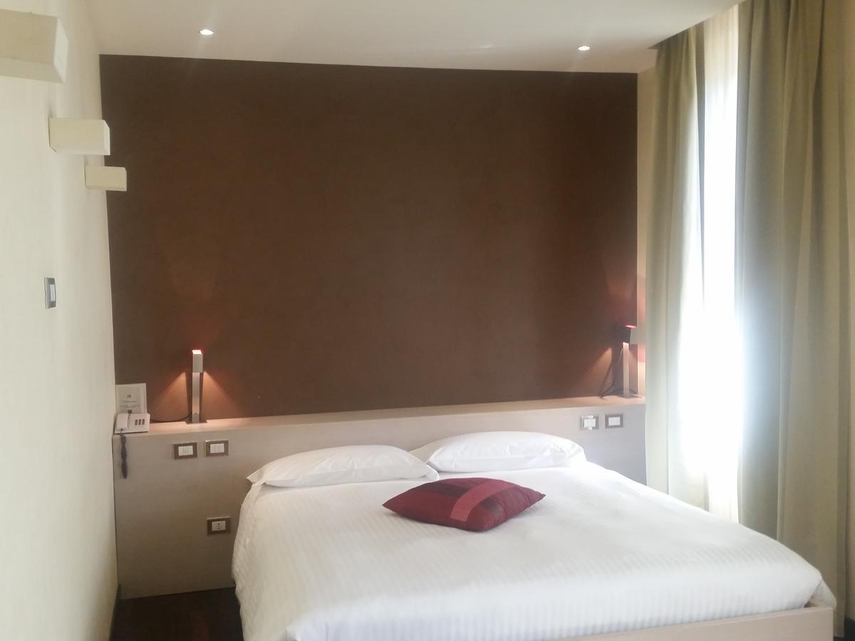 City Hotel Варезе Екстериор снимка
