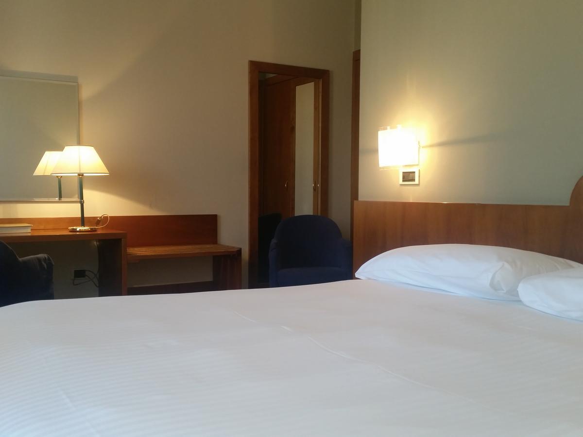 City Hotel Варезе Екстериор снимка