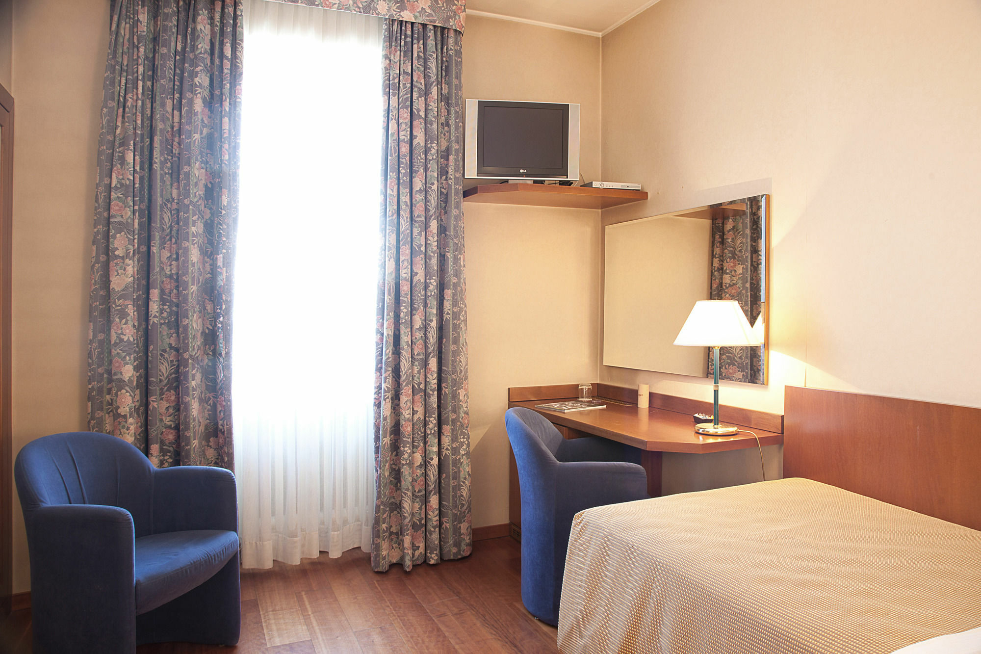 City Hotel Варезе Екстериор снимка