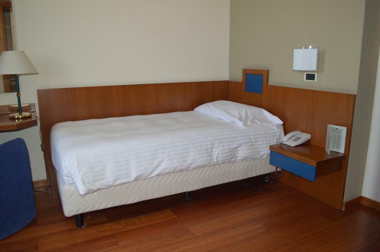 City Hotel Варезе Екстериор снимка