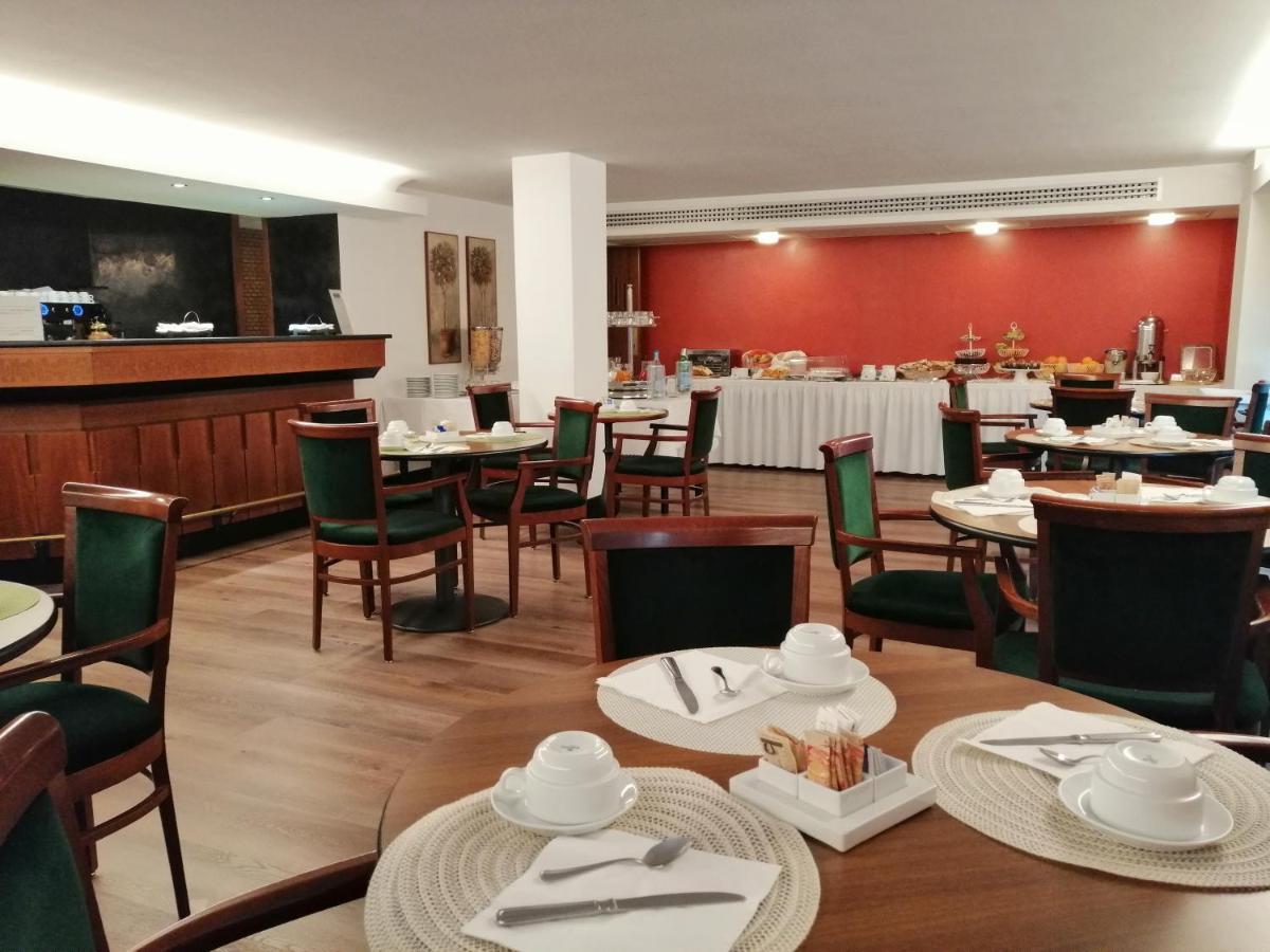 City Hotel Варезе Екстериор снимка